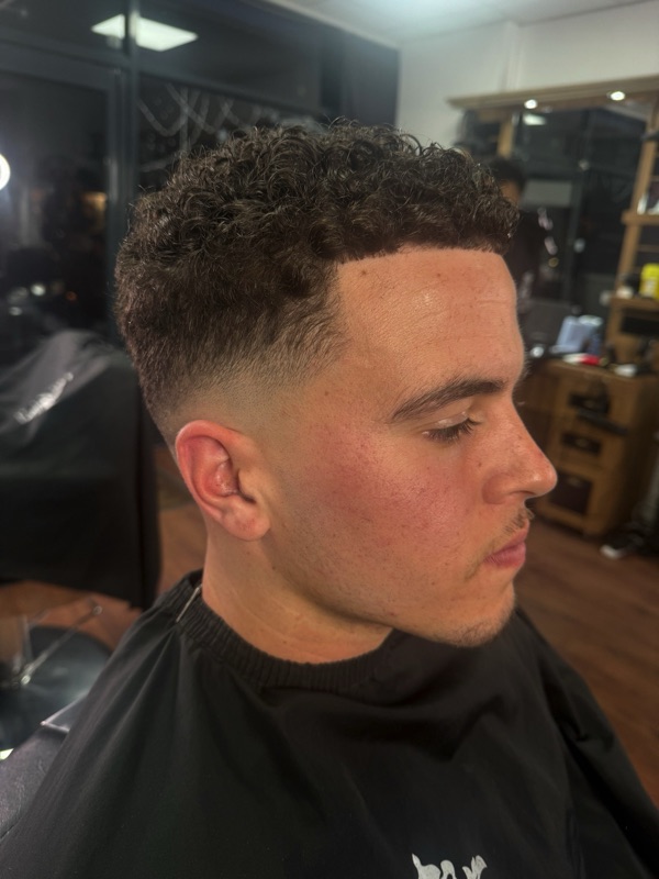 Razor cross detail with a taper